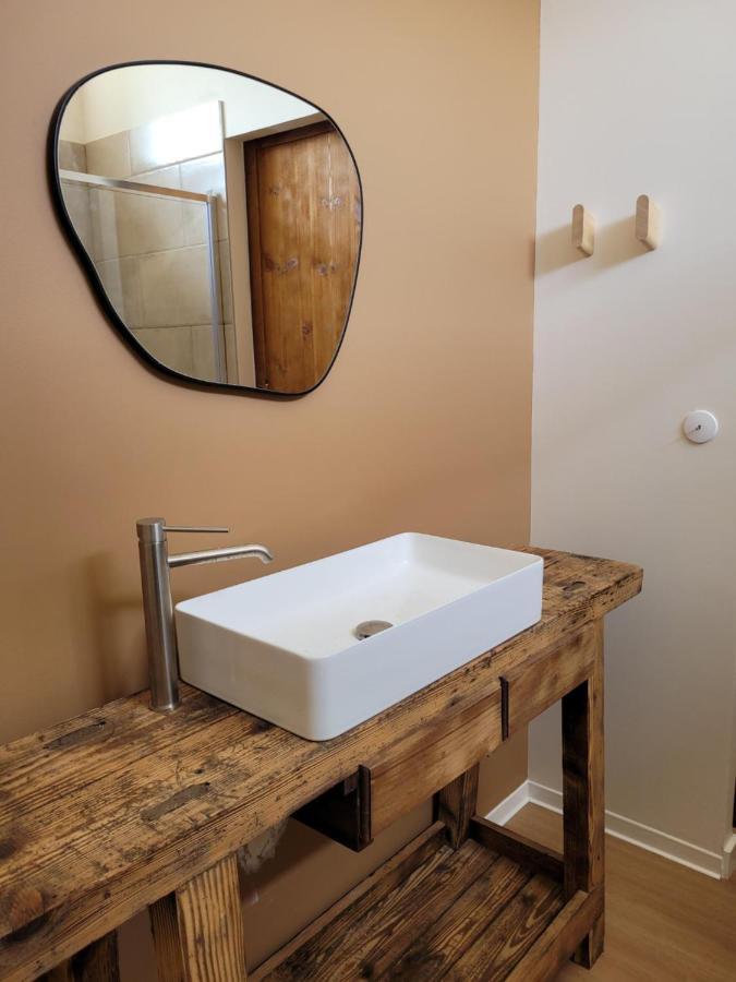 Les Fabulettes Bed & Breakfast Auffay ภายนอก รูปภาพ