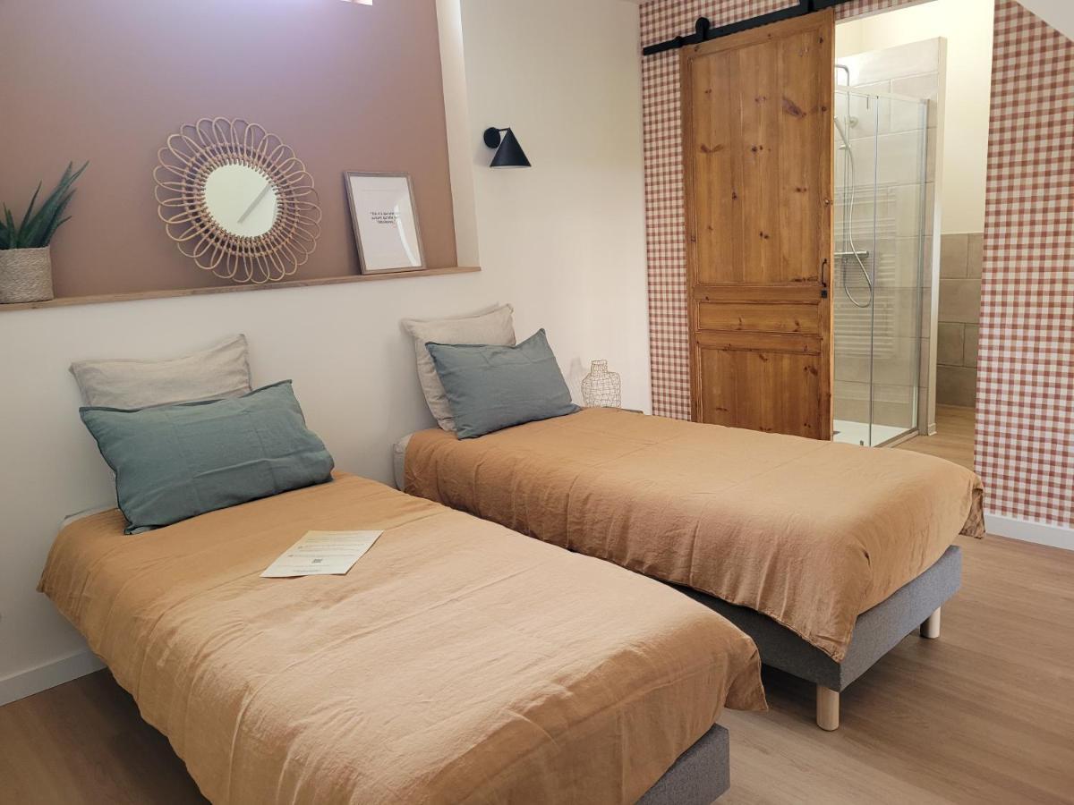 Les Fabulettes Bed & Breakfast Auffay ภายนอก รูปภาพ