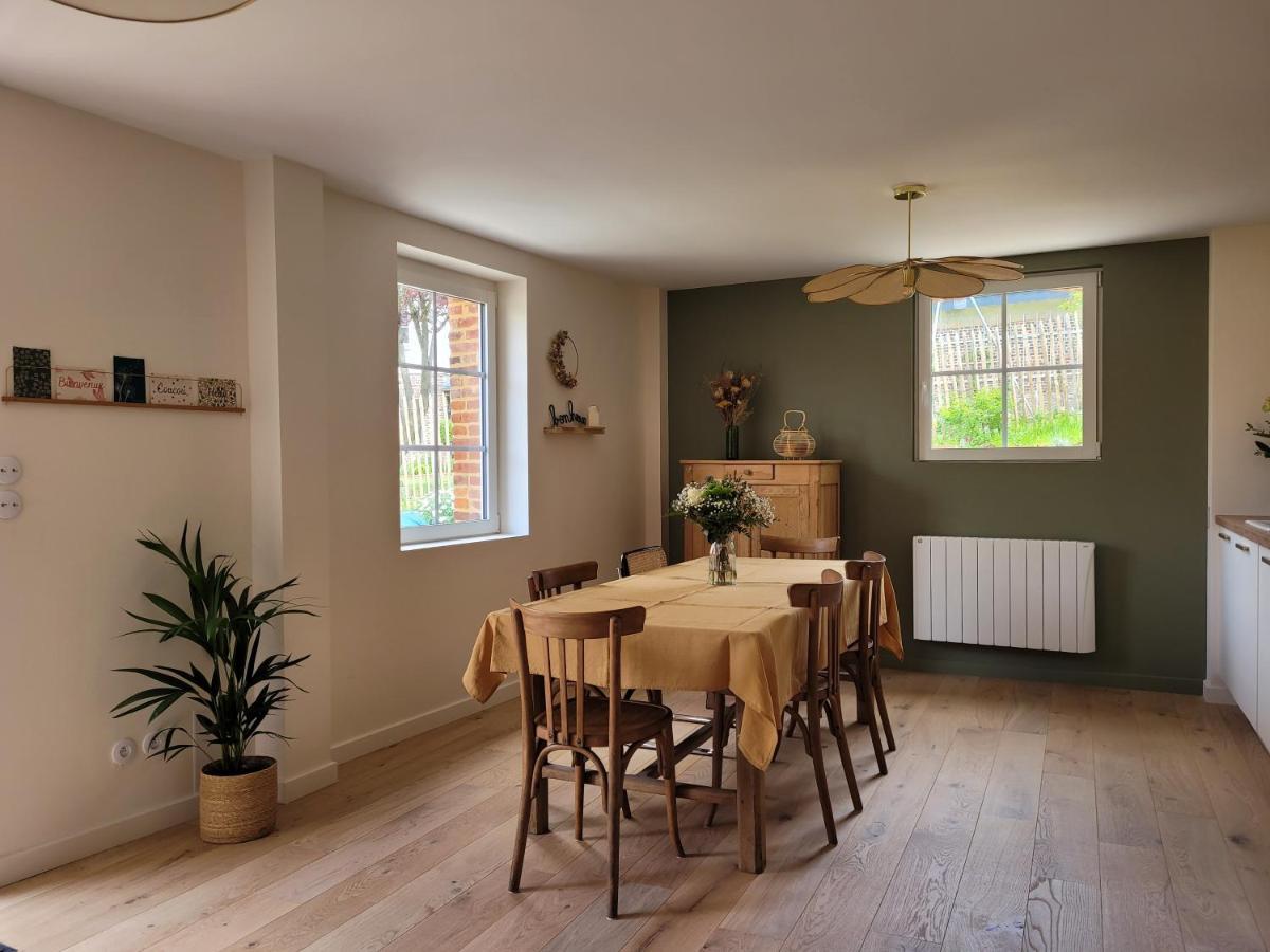 Les Fabulettes Bed & Breakfast Auffay ภายนอก รูปภาพ