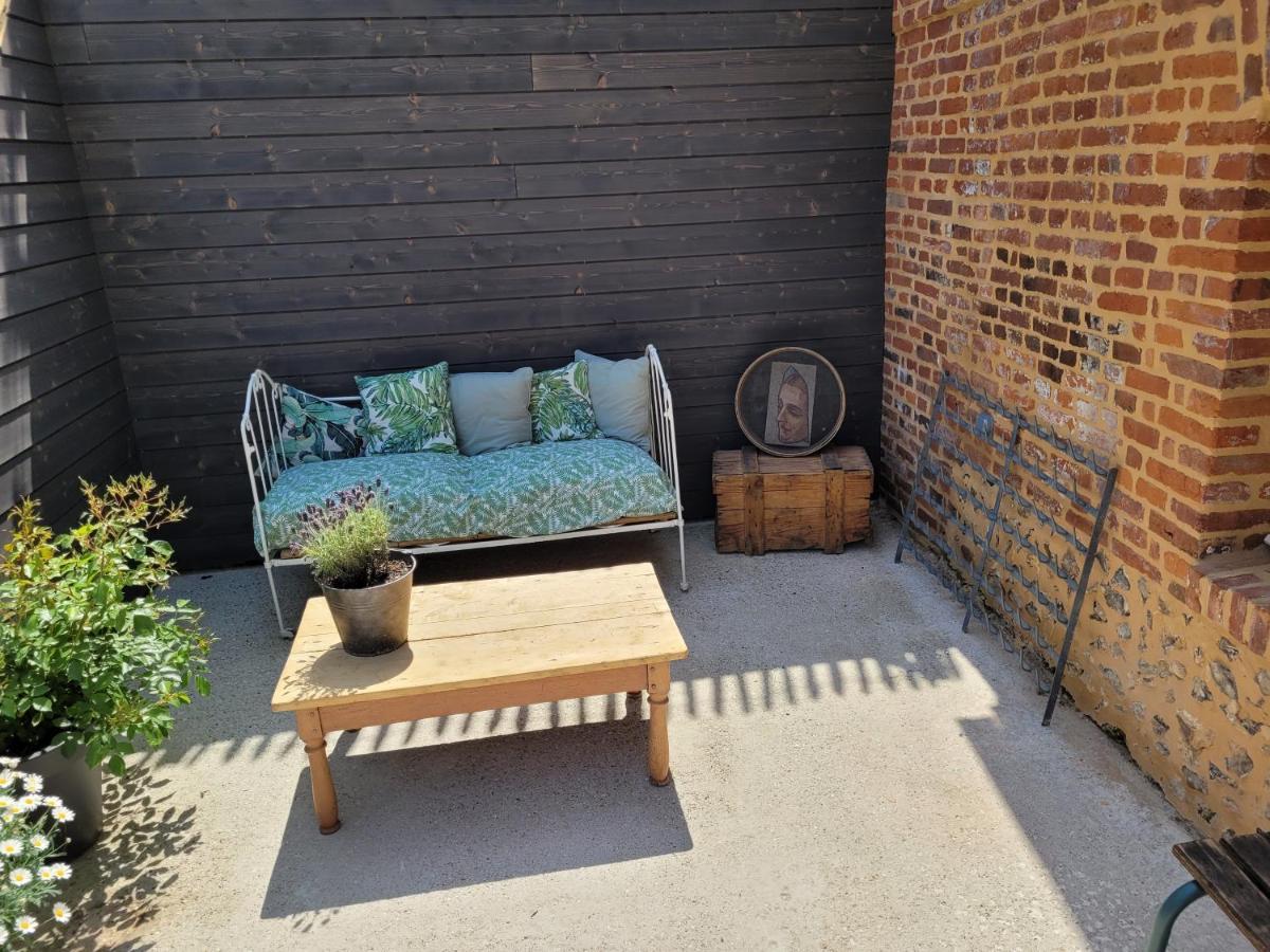 Les Fabulettes Bed & Breakfast Auffay ภายนอก รูปภาพ